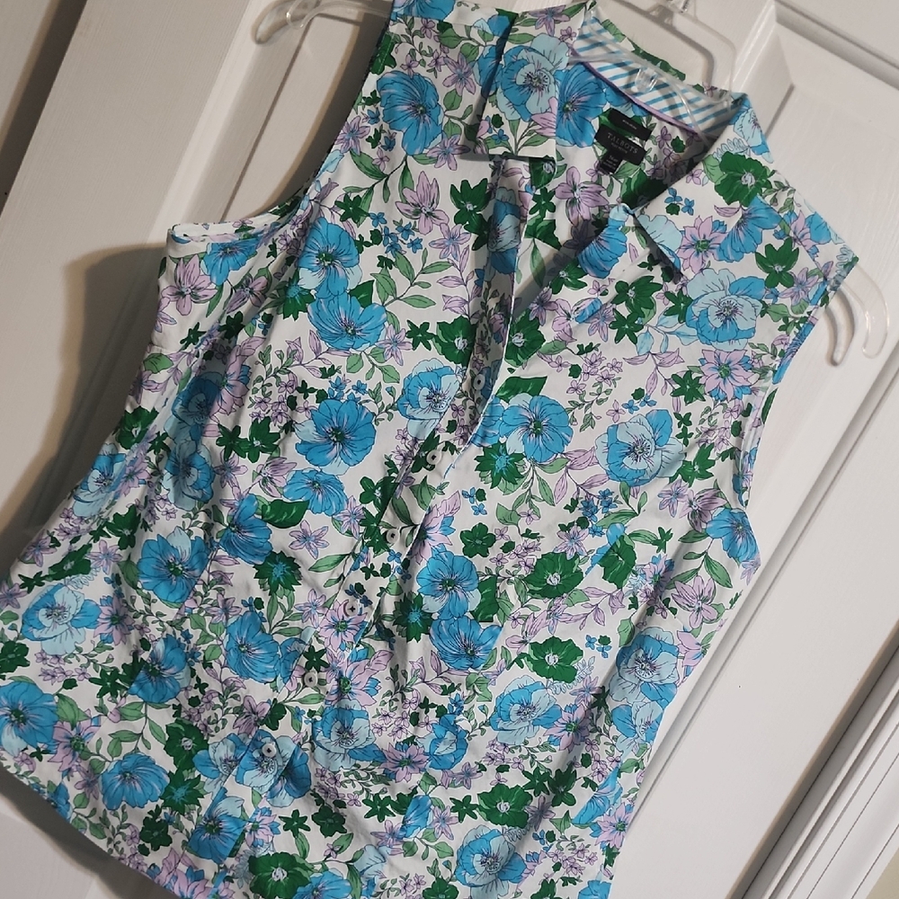 Talbots 16W Petite Blue / Green /Lavendar Floral Non Iron Sleeves Top